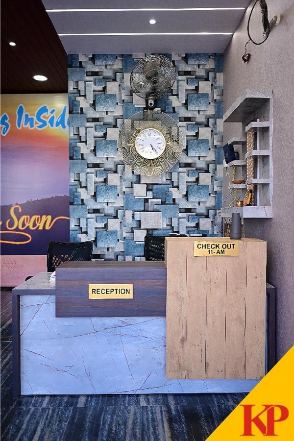 Hotel Kapson Palace Bareilly Buitenkant foto
